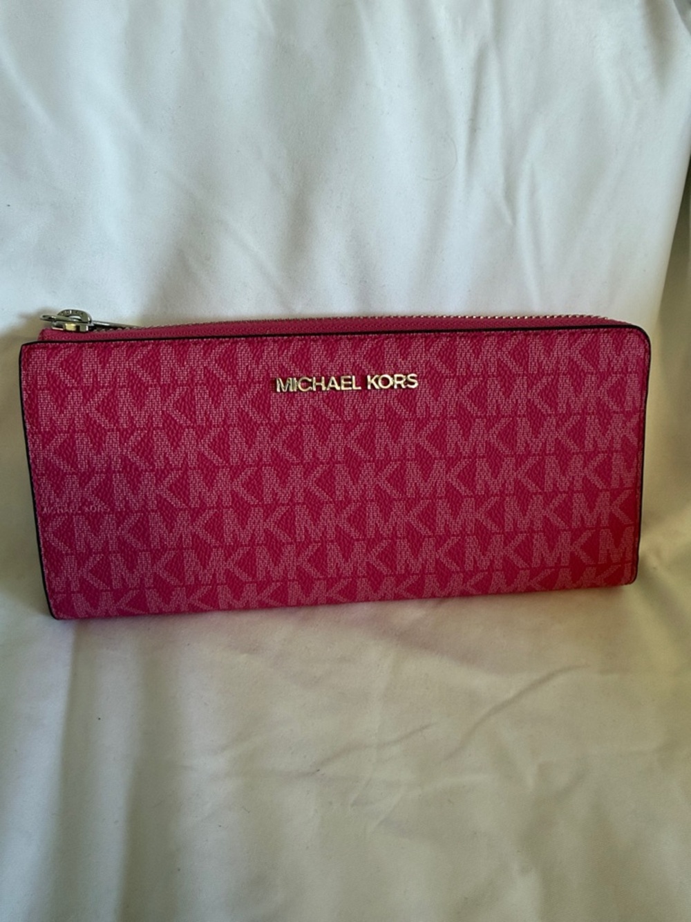 Michael Kors pink wallet